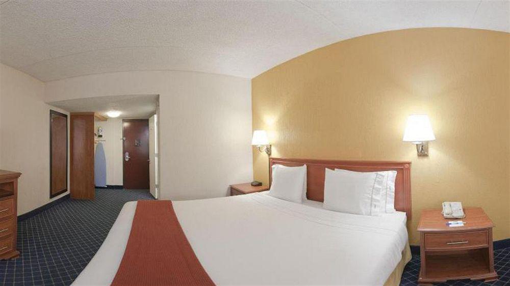 Holiday Inn Express & Suites Nashville-I-40 & I-24 Dış mekan fotoğraf