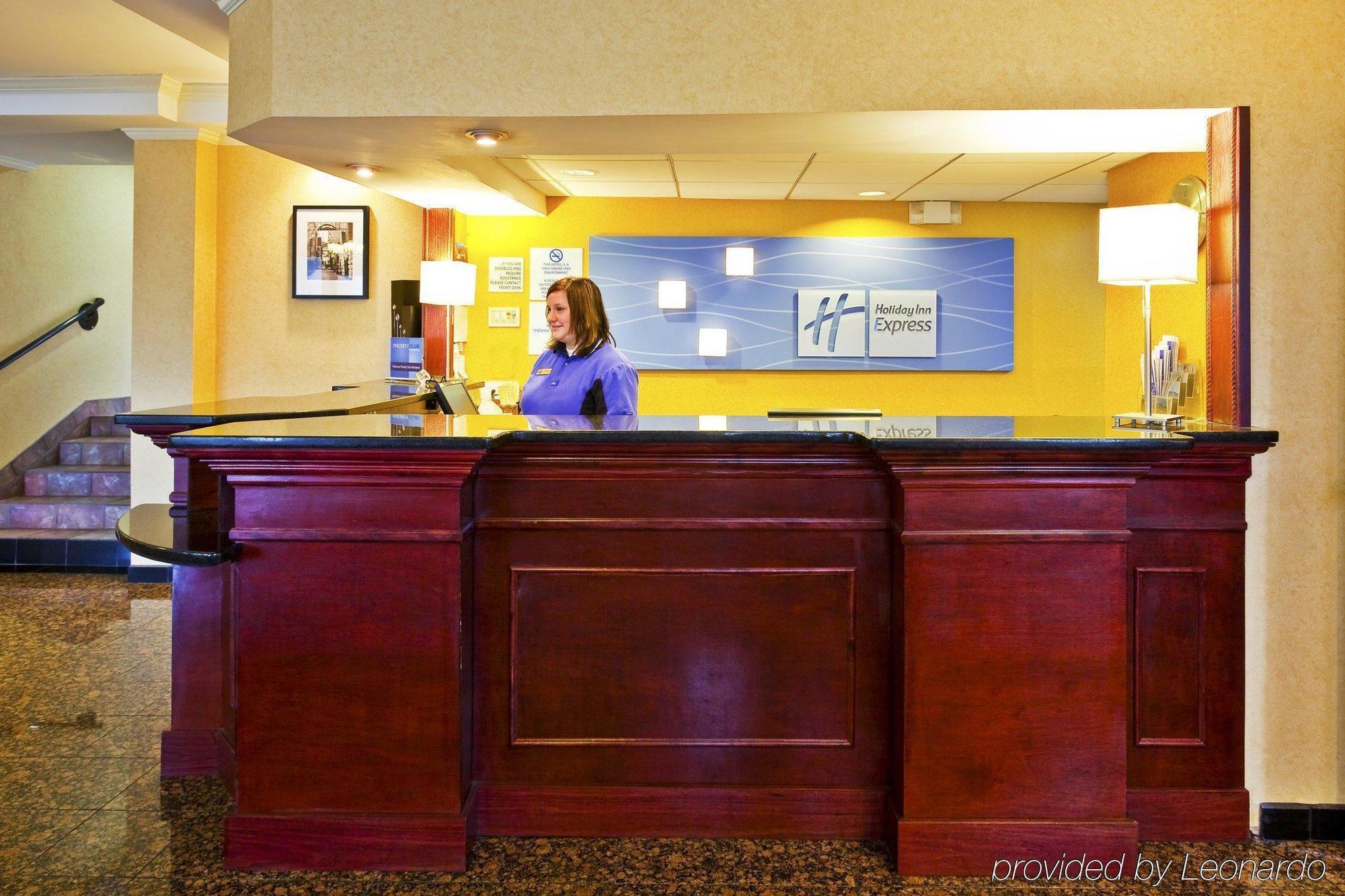 Holiday Inn Express & Suites Nashville-I-40 & I-24 Dış mekan fotoğraf