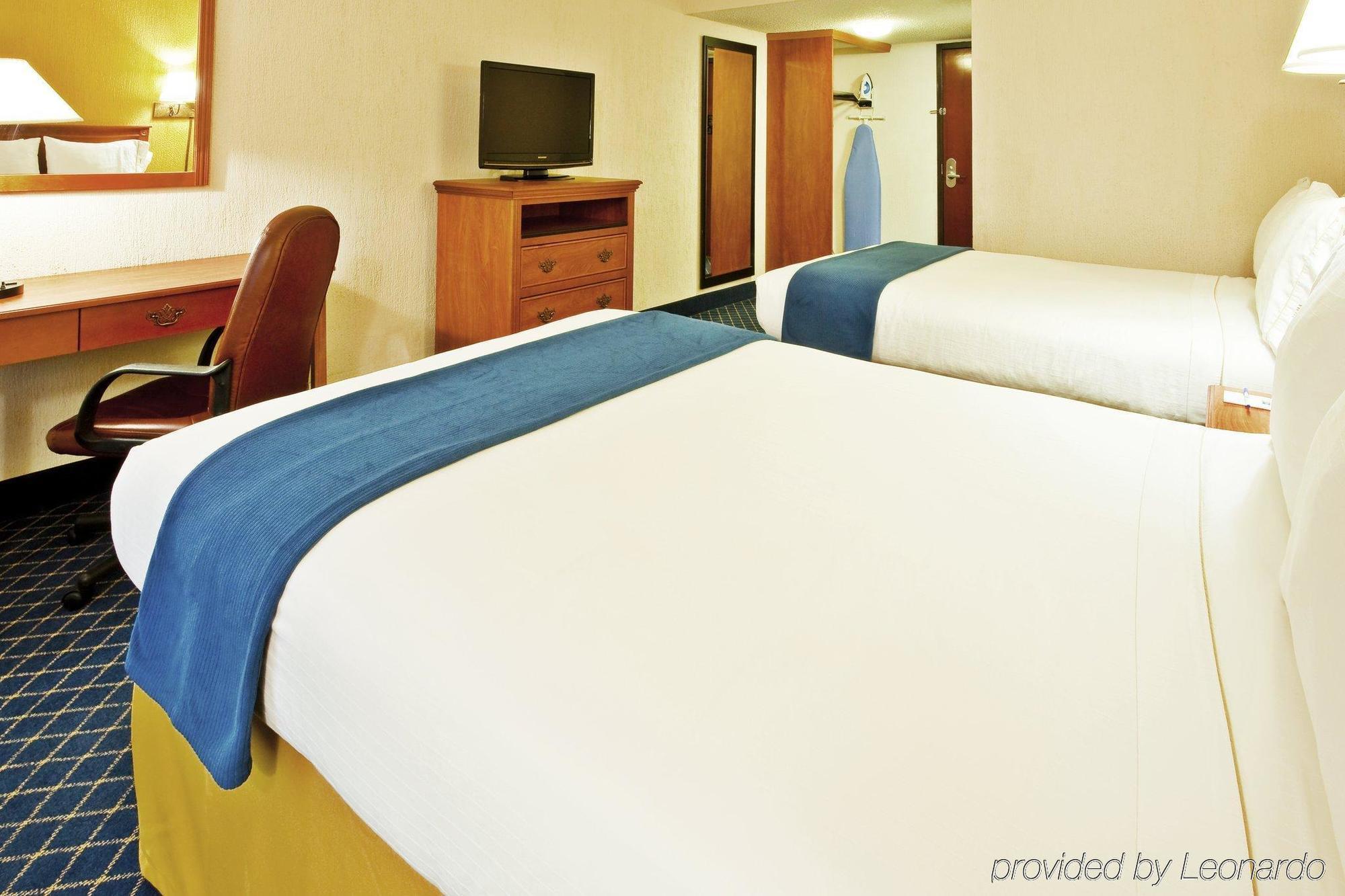 Holiday Inn Express & Suites Nashville-I-40 & I-24 Dış mekan fotoğraf