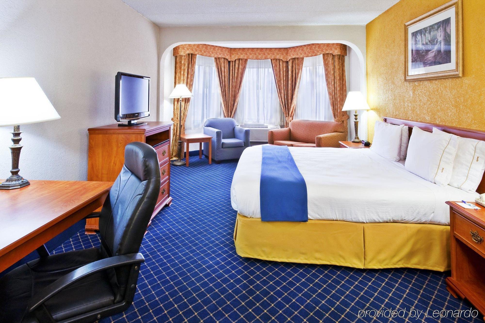 Holiday Inn Express & Suites Nashville-I-40 & I-24 Oda fotoğraf