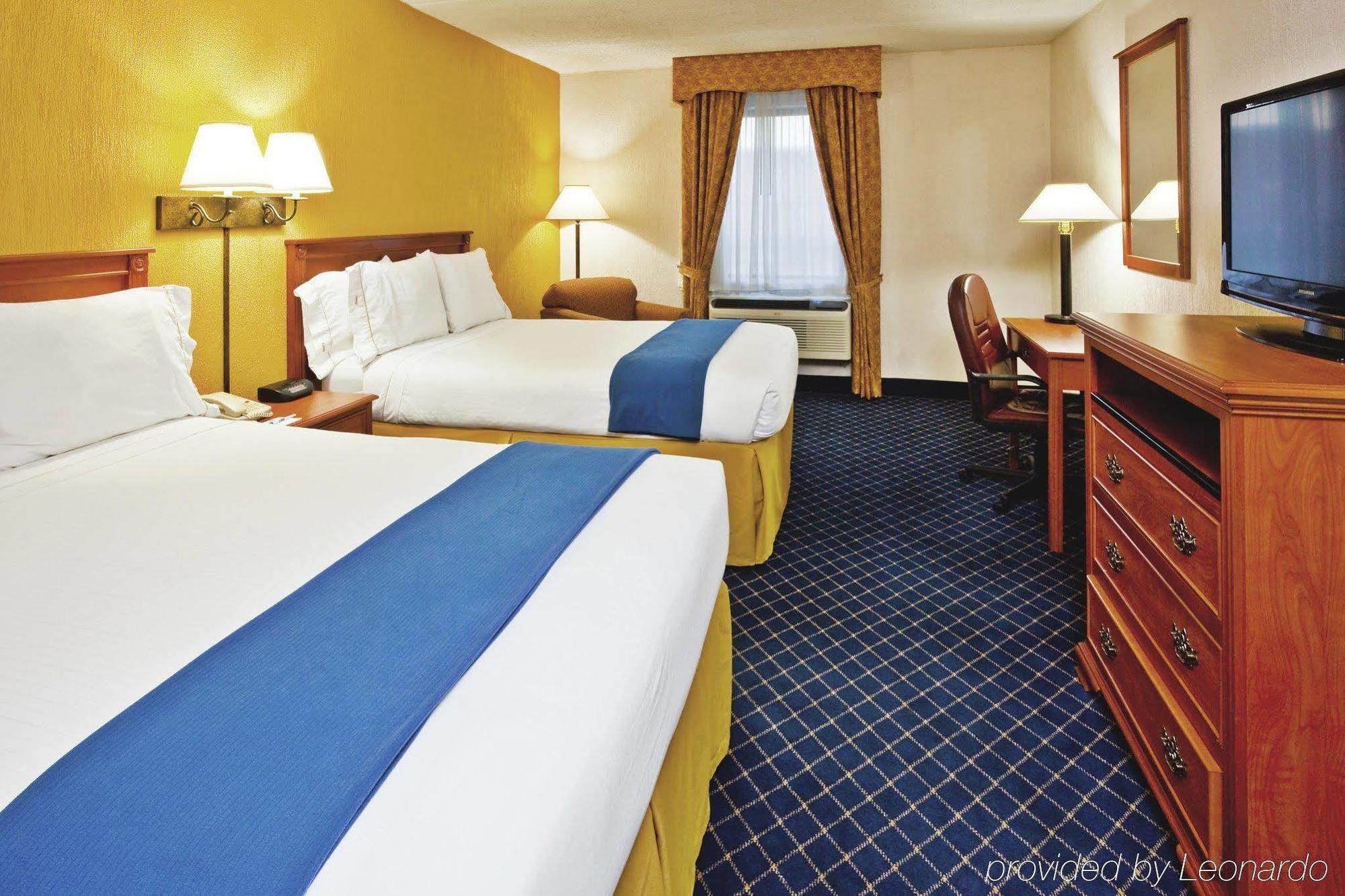 Holiday Inn Express & Suites Nashville-I-40 & I-24 Dış mekan fotoğraf